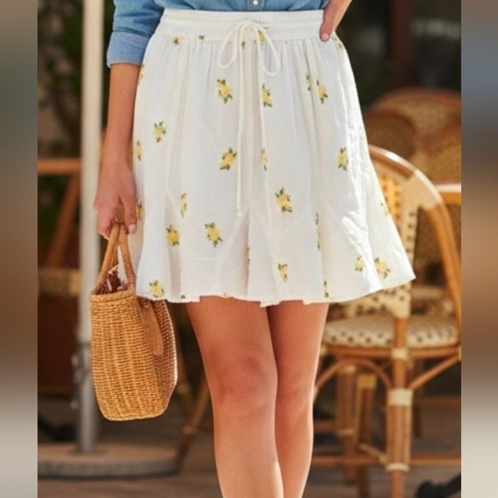 Vero Moda Snow White Venus Flow Cotton Mini Skirt Yellow Roses, Elastic Waist, M